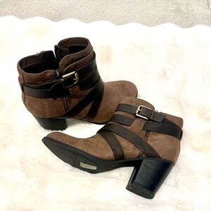 NWT Fergalicious by Fergie Brown Ankle Block Boots With Buckle Size 7.5